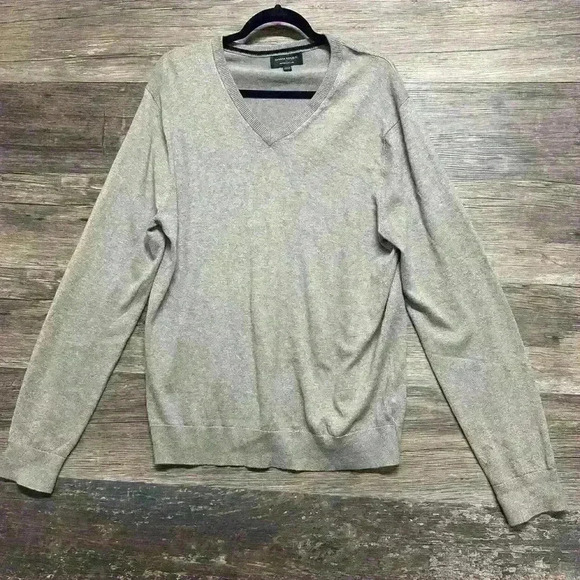 Banana Republic Mens Light Beige Tan V-Neck Sweater - Picture 1 of 3